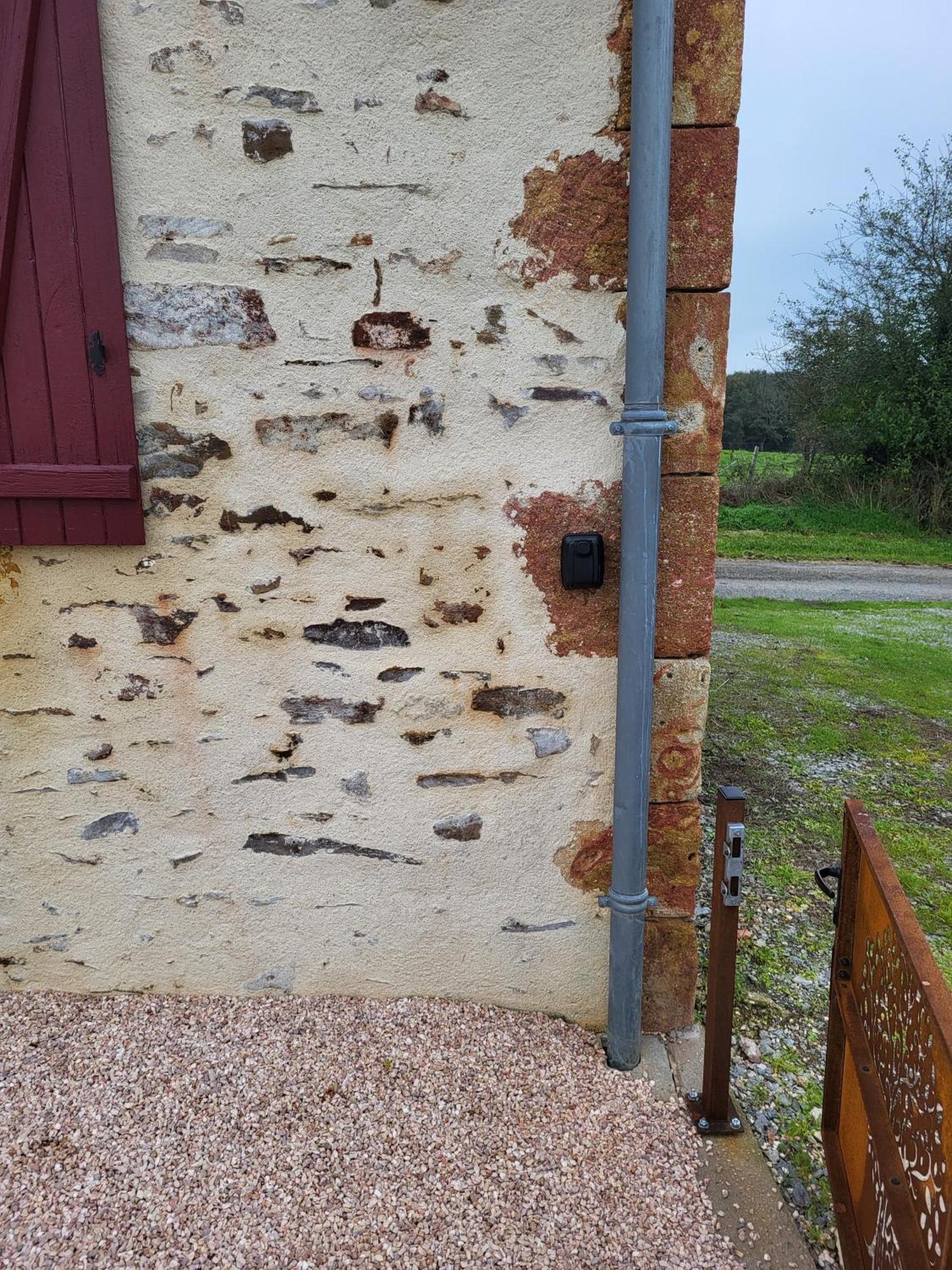 Gite Au Centre De La France Vesdun Esterno foto